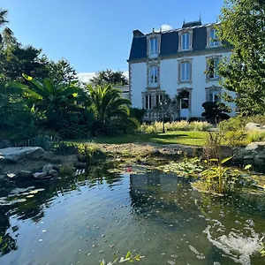 https://manoir-de-lanveur.inbrittany.com
